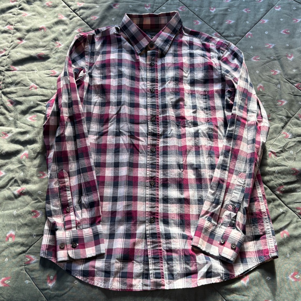 Men’s banana republic button down shirt size medium